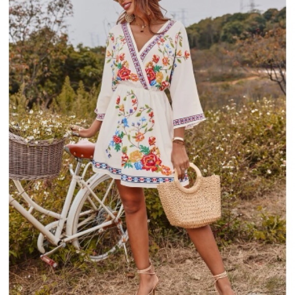 Boho cream floral print surplice dress - Picture 5 of 6